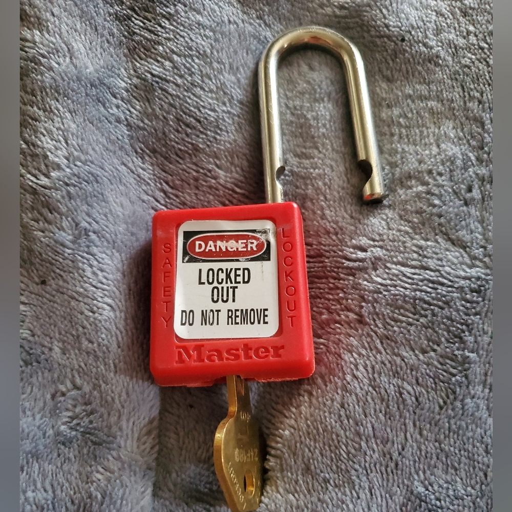Master Lock Safety Lock w/ Key